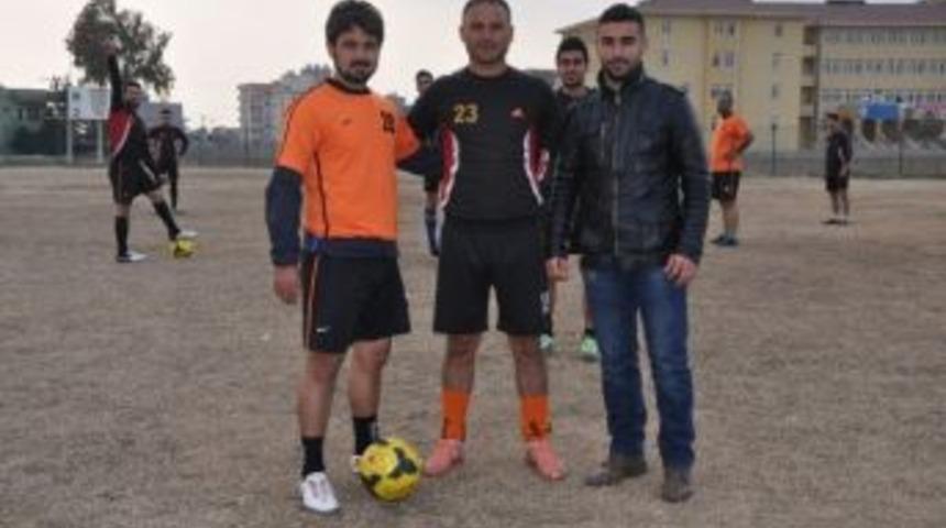 Kursta Başarılı Olan Futbolcular Antren&ouml;r Oldu