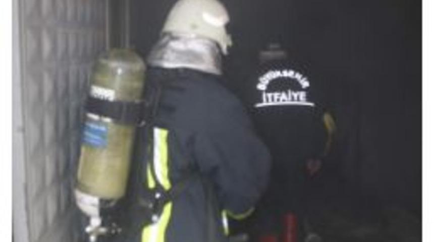 Pamuk Fabrikasında &Ccedil;ıkan Yangın Paniğe Neden Oldu