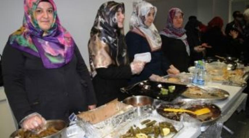 Hastane &Ccedil;alışanlarından Suriye Yararına Kermes