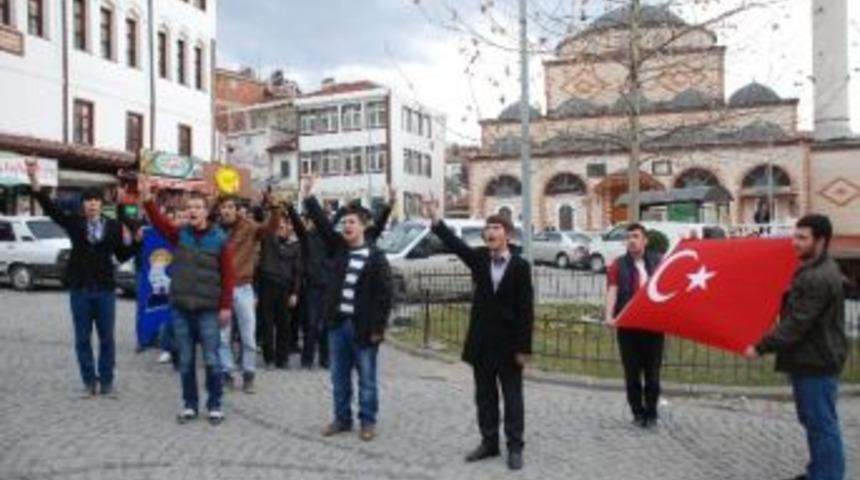 Niksar’da Ülkücü Gençlerden Saldırıya Tepki