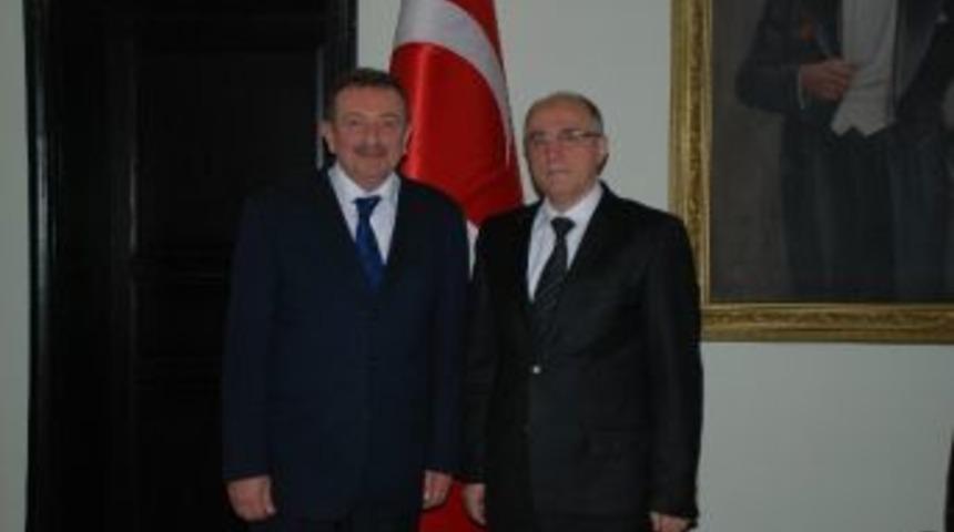 Yeni M&uuml;d&uuml;rden Vali&rsquo;ye Ziyaret