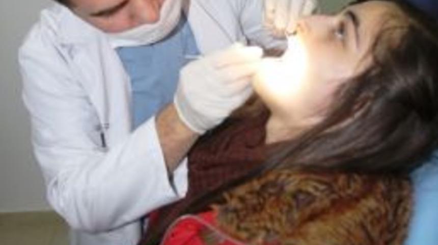 &Ouml;ğrenciler Diş Taramasından Ge&ccedil;ti