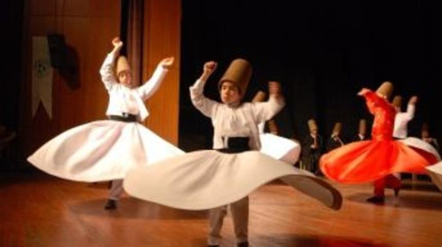 Sema G&ouml;sterisi İzmitlileri B&uuml;y&uuml;ledi