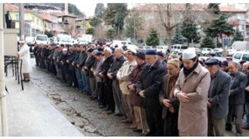 Simav&rsquo;da, Cengiz Ayyıldız İ&ccedil;in Gıyabi Cenaze Namazı Kılındı