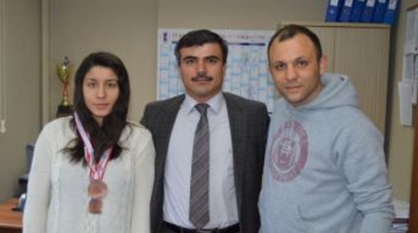 Bartınlı Bayan Boks&ouml;rden B&uuml;y&uuml;k Başarı