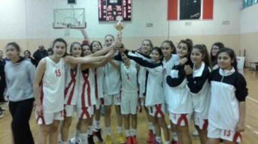 Burhaniye&rsquo;de Yıldız Kızlar İl Şampiyonu Oldu