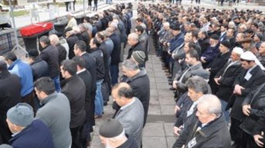 Aksaray&rsquo;da Mhp'li Akyıldız İ&ccedil;in Gıyabi Cenaze Namazı Kılındı