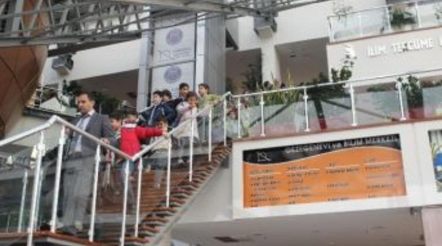 Suriyeli &Ouml;ğrencilere Gamek'ten Karne Hediyesi