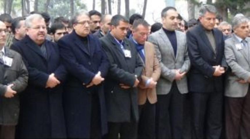 Saldırıda Hayatını Kaybeden Akyıldız İ&ccedil;in Gıyabi Cenaze Namazı Kılındı