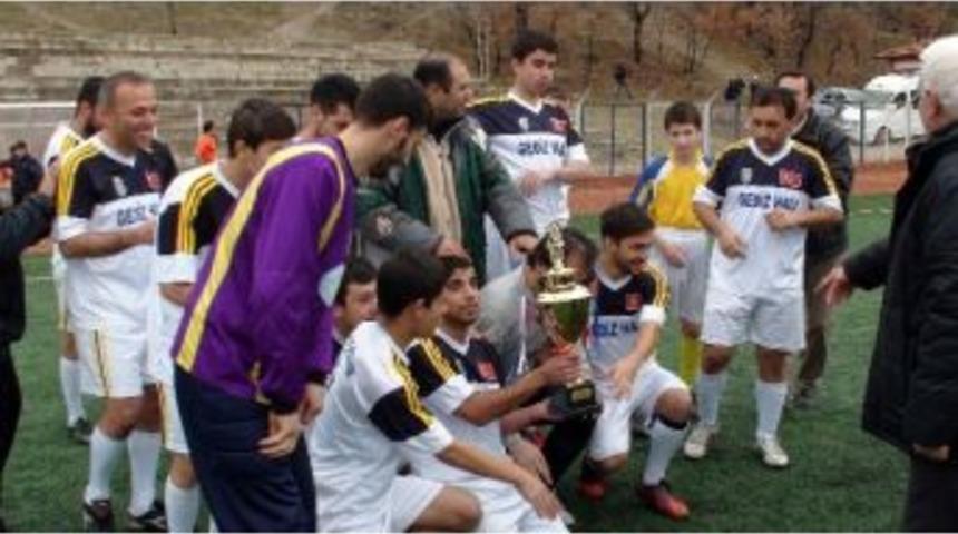 Lider Yenikent Belediyespor Ve Uluoymak 1 Eyl&uuml;lspor Play-off&rsquo;da