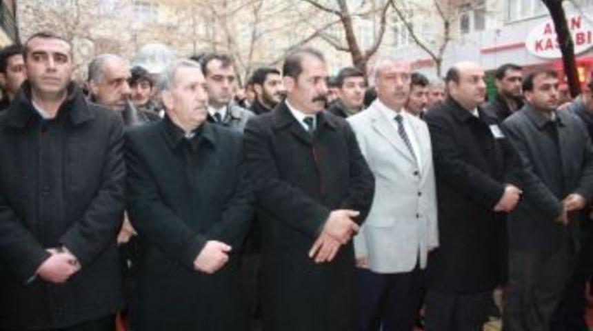 Cengiz Akyıldız İ&ccedil;in Elazığ&rsquo;da Gıyabi Cenaze Namazı Kılındı
