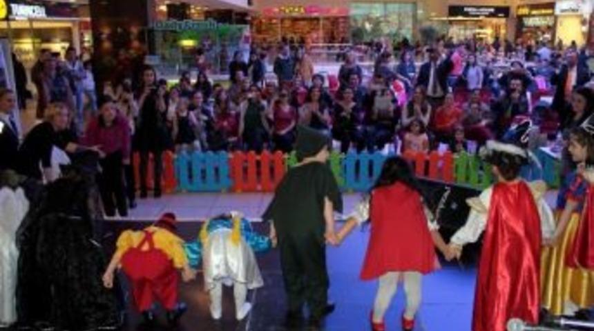 Yeşilyurt Avm&rsquo;de S&ouml;mestr Şenliği