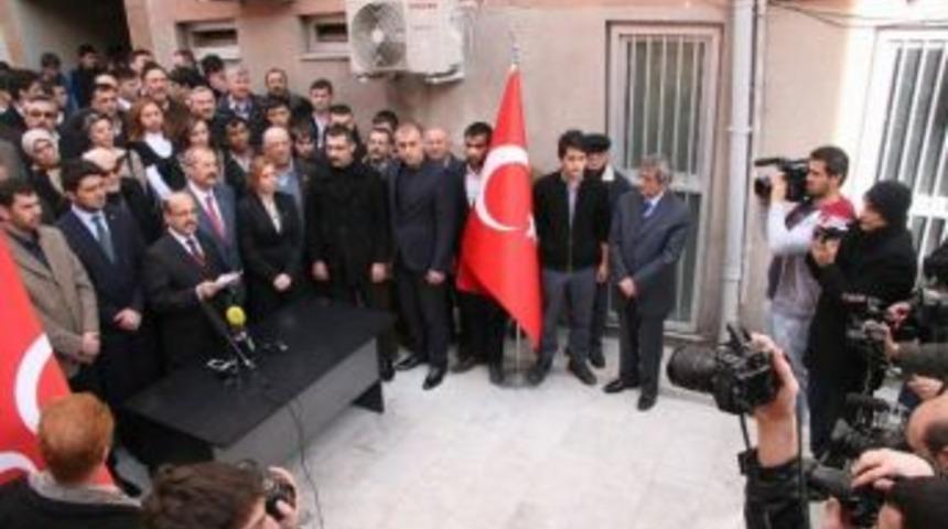 İstanbul Esenyurt&rsquo;ta Mhp Se&ccedil;im B&uuml;rosuna Yapılan Saldırı