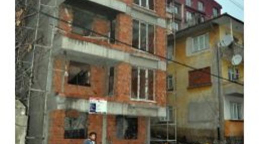 İnşaat İş&ccedil;isi İkinci Kattan D&uuml;şt&uuml;