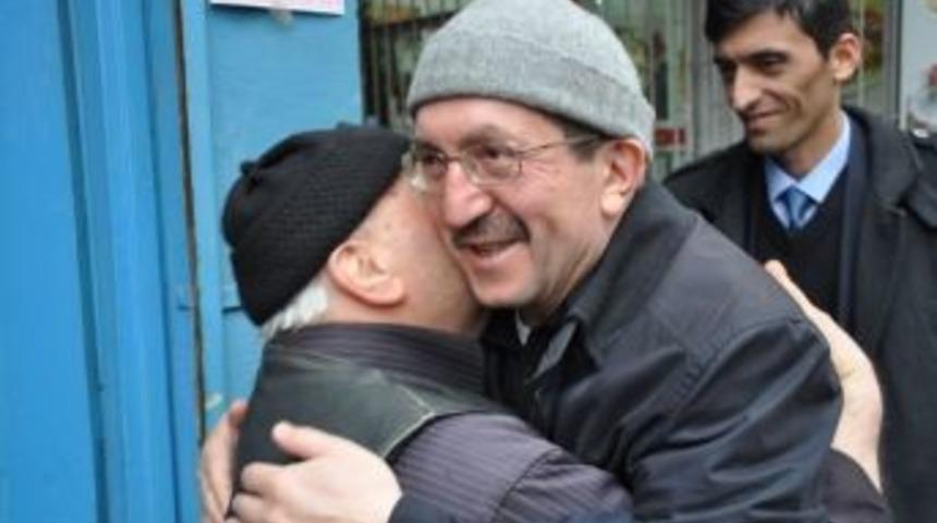 Başkan Vergili Gezilerini S&uuml;rd&uuml;r&uuml;yor