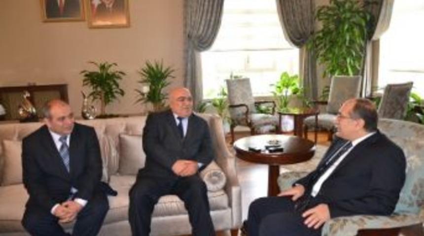 Manisa G&uuml;mr&uuml;k M&uuml;d&uuml;rl&uuml;ğ&uuml;&rsquo;nden Vali Savaş&rsquo;a Ziyaret