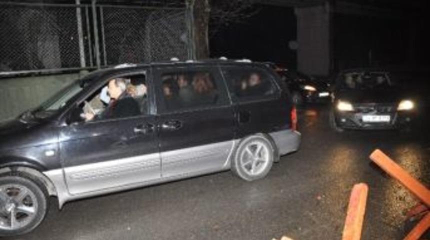 Serbest Bırakılan Subaylar Cezaevinden Tahliye Edildi