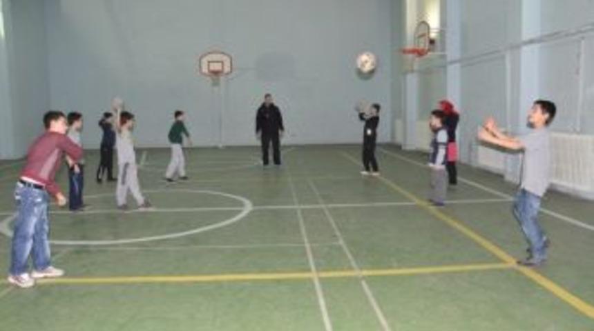 G&uuml;c&uuml;n Sporu Hentbol D&uuml;zce&rsquo;de Y&uuml;kselişte