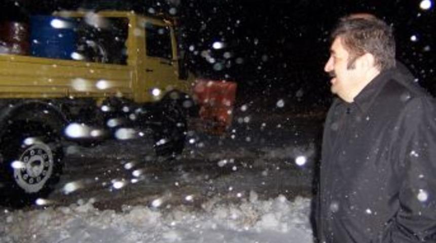 Kapalı K&ouml;y Yolları A&ccedil;ılmaya Devam Ediyor