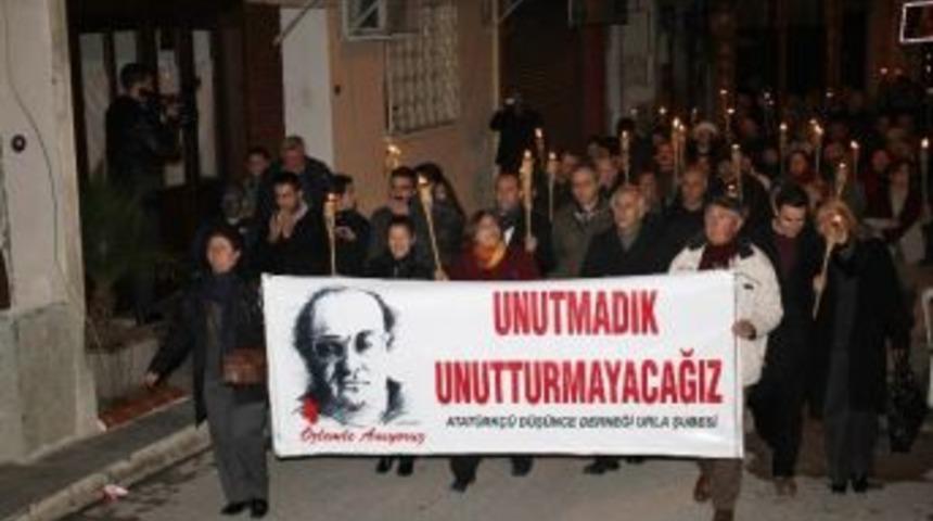 Urla&rsquo;da Demokrasi Şehitleri Unutulmadı