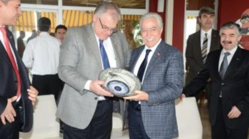 Aldırmaz, Abd Heyeti İle Kahvaltıda Buluştu