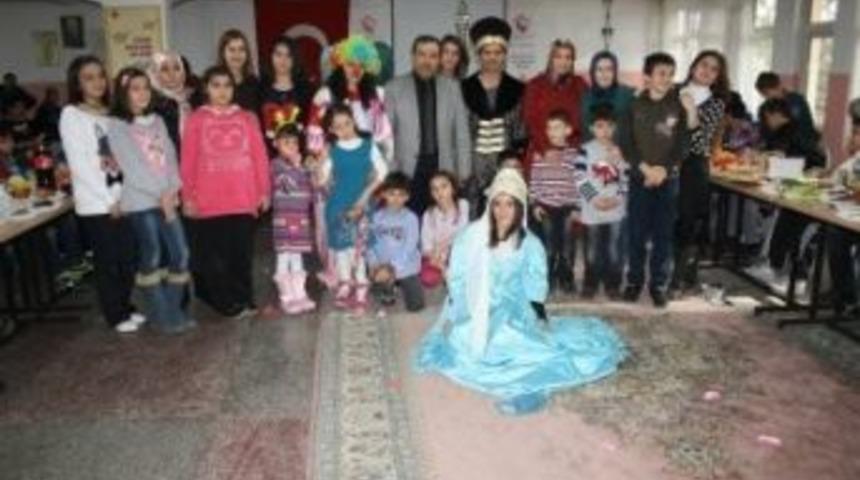 &Ccedil;ocuk Evlerinde Karne Eğlencesi