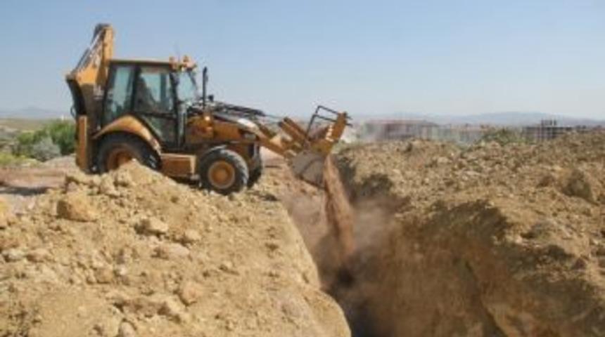 Nevşehir&rsquo;de 11 Bin 500 Metre İ&ccedil;me Suyu Ve Kanalizasyon Şebekesi D&ouml;şendi