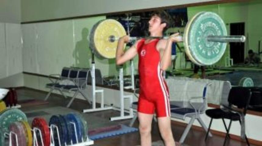 Vanlı Halterciden Bir Başarı Daha