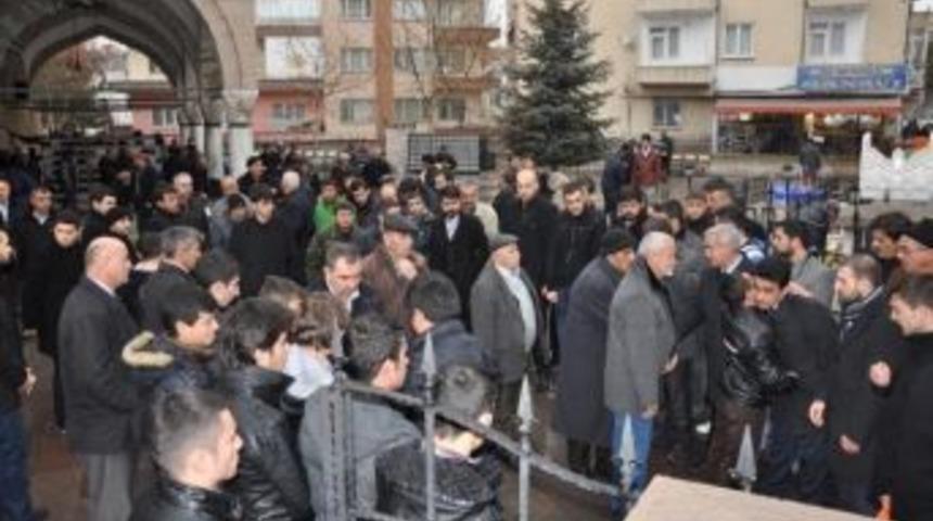 Niğde&rsquo;de Gıyabi Cenaze Namazı Kılındı