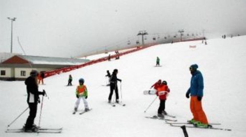 Palandöken’de Kar Kalınlığı 1 Metreye Ulaştı