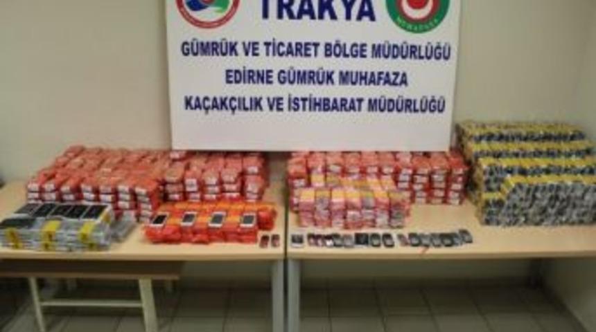 Kapıkule&rsquo;de Ka&ccedil;ak Eşya Ele Ge&ccedil;irildi