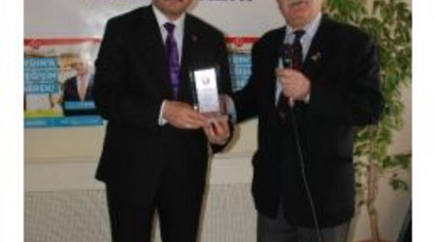 Haluk Alıcık, En Yardımsever Belediye Başkanı Se&ccedil;ildi