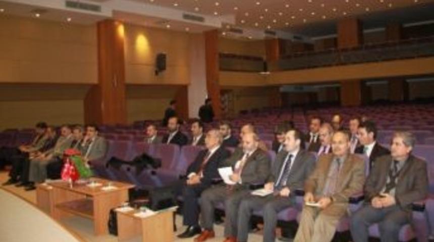 Adana'da İl&ccedil;e M&uuml;ft&uuml;leri Toplantısı Yapıldı