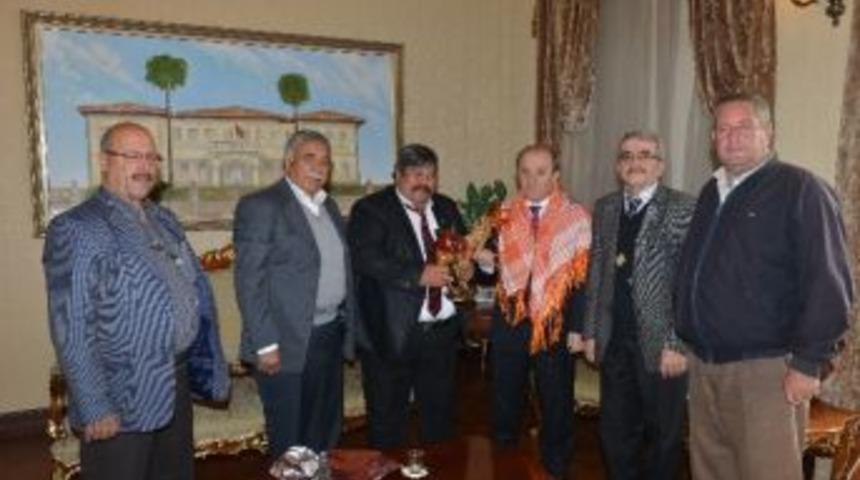 Y&ouml;r&uuml;k T&uuml;rkmen Birliği Federasyonu Y&ouml;netiminden Ziyaret