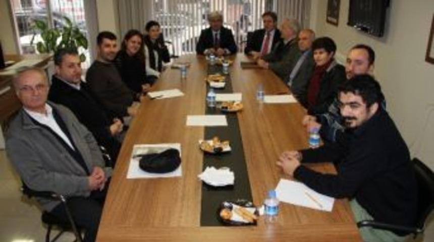 Akhisar Belediye Başkanı Hızlı, Mimarlar Odasını Ziyaret Etti