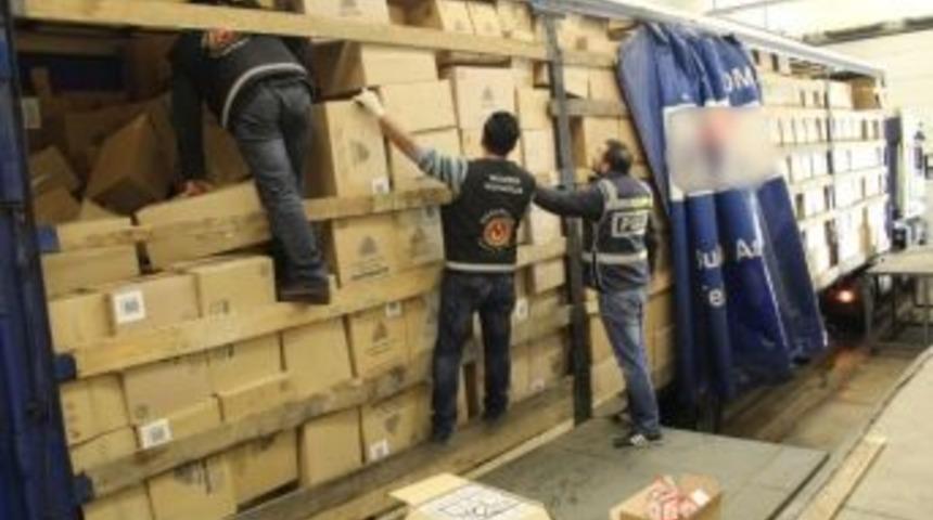 Tır'ın İ&ccedil;inden Servet &Ccedil;ıktı