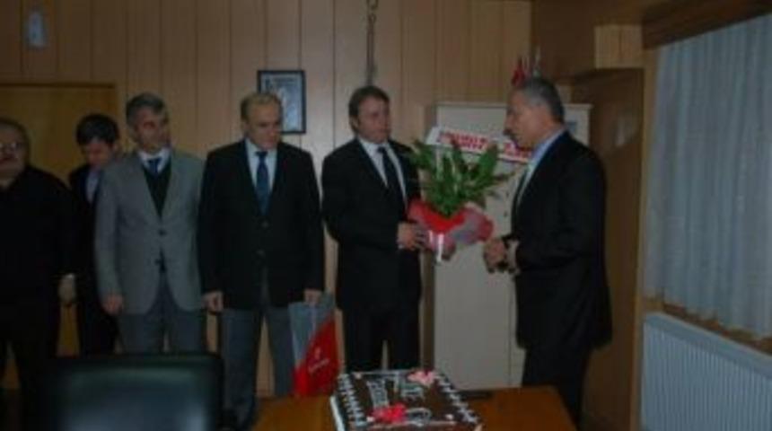 Başkan &Ccedil;aylı&rsquo;ya Personelinden Doğum G&uuml;n&uuml; S&uuml;rprizi