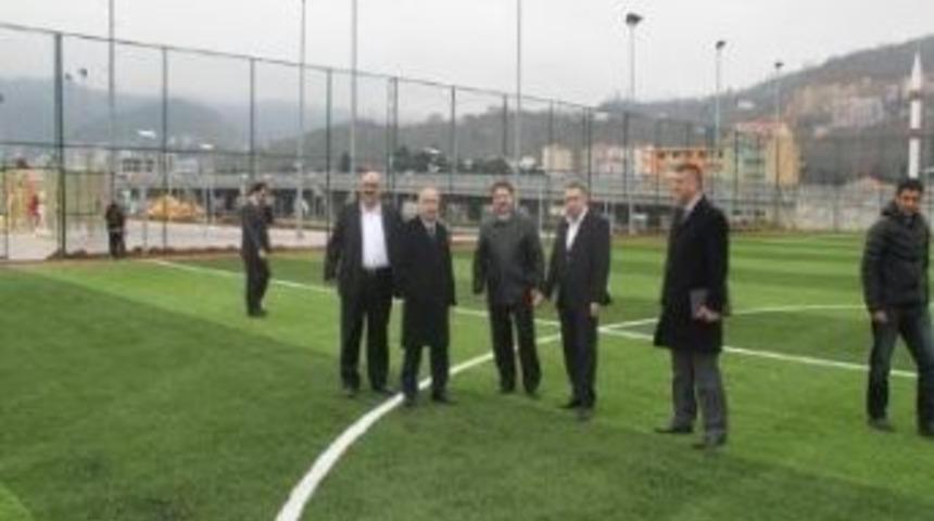 Vali Karahan Gen&ccedil;lik Merkezi'nde İncelemelerde Bulundu