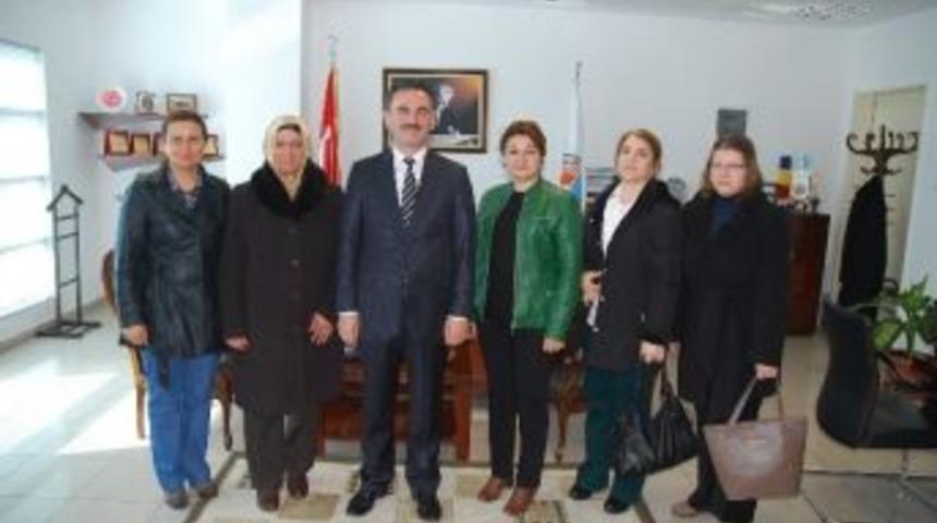 Gemlik Belediyesi&rsquo;nin Eğitime Desteği S&uuml;r&uuml;yor