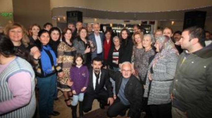 Başkan K&uuml;r&uuml;m Engellilerle Buluştu 5 Yıl Daha İstedi