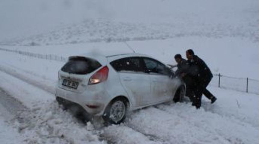 Pervari'de Kar Yağışı