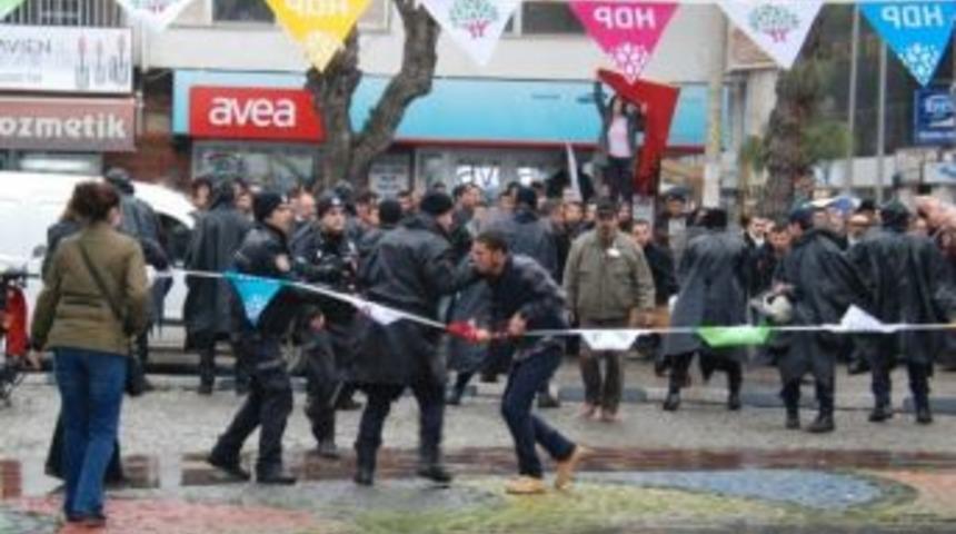 Dikili’de İki Grup Arasında Gerginlik