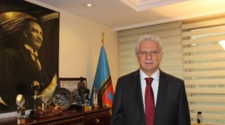 (&ouml;zel Haber) Tşof Başkanı Apaydın: "hi&ccedil;bir Otob&uuml;s&uuml;n &Ouml;n&uuml;nde Kaplama Lastik Olmaz"