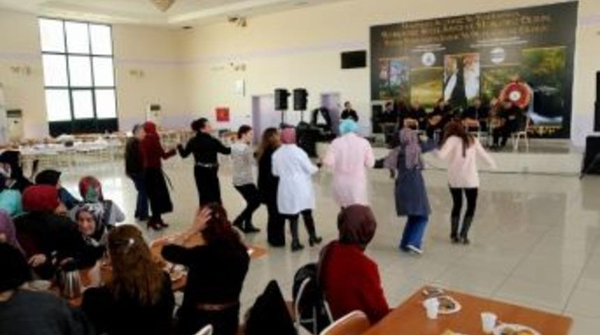 Ko-mek'ten Kursiyerlere Kadınlar Matinesi