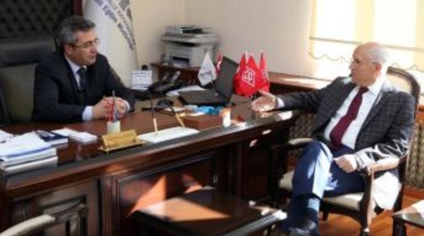 Yaşar&rsquo;dan Kayhan&rsquo;a Nezaket Ziyareti