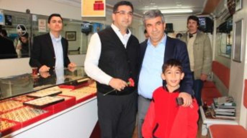 Başkan Tursun Esnafı Ziyaret Etti