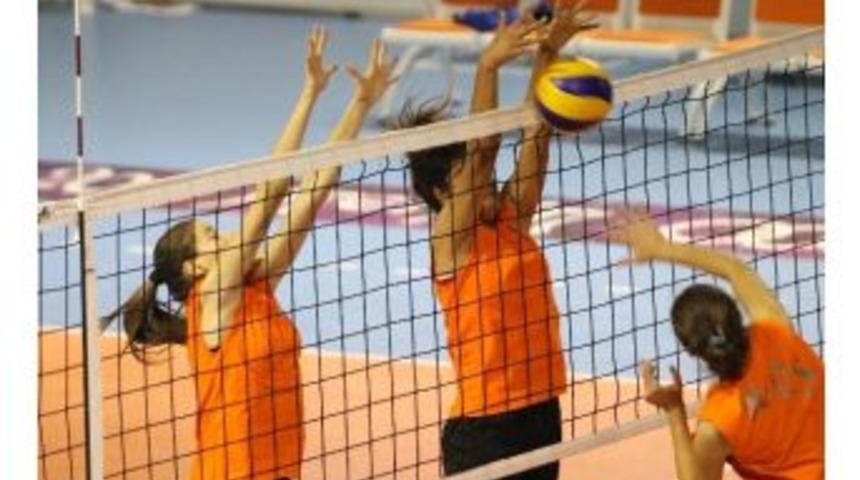 Mersin Pamukspor Kazan Belediye Ma&ccedil;ına Hazırlanıyor