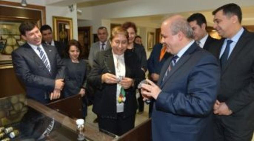 Bi&ccedil;erli, Olgunlaşma Enstit&uuml;s&uuml; M&uuml;zesine Hayran Kaldı