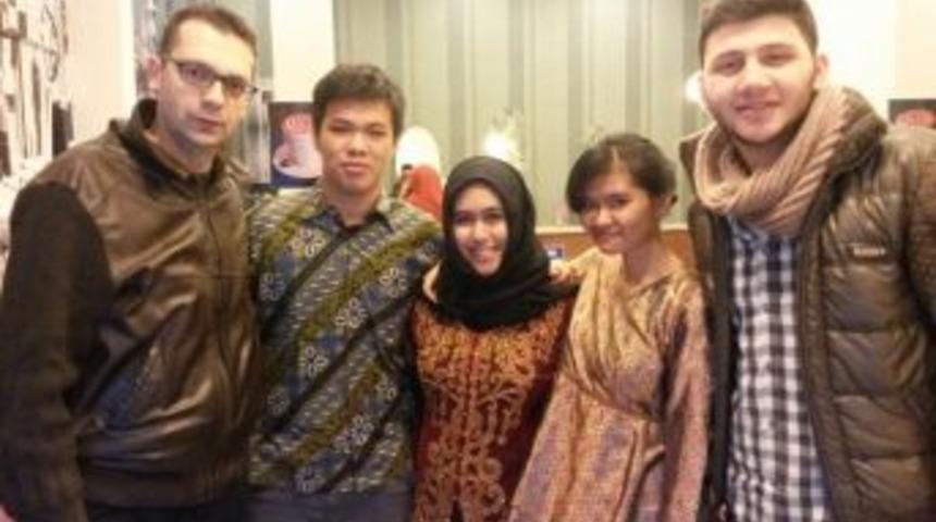 Speaking Cafe&rsquo;de Endonezya Gecesi