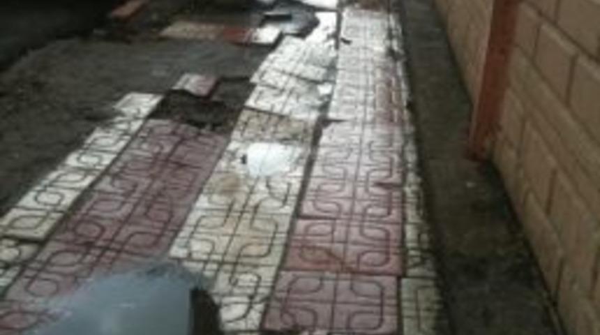 Park Sorunu Kaldırım İşgaline Neden Oluyor